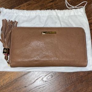 BRAND NEW Stella & Dot lamb skin wallet